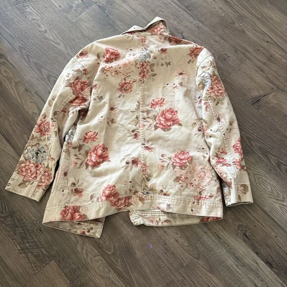 Free People NWOT Avery Printed Denim Jacket Size XS in Exploded Floral - Picture 7 of 7